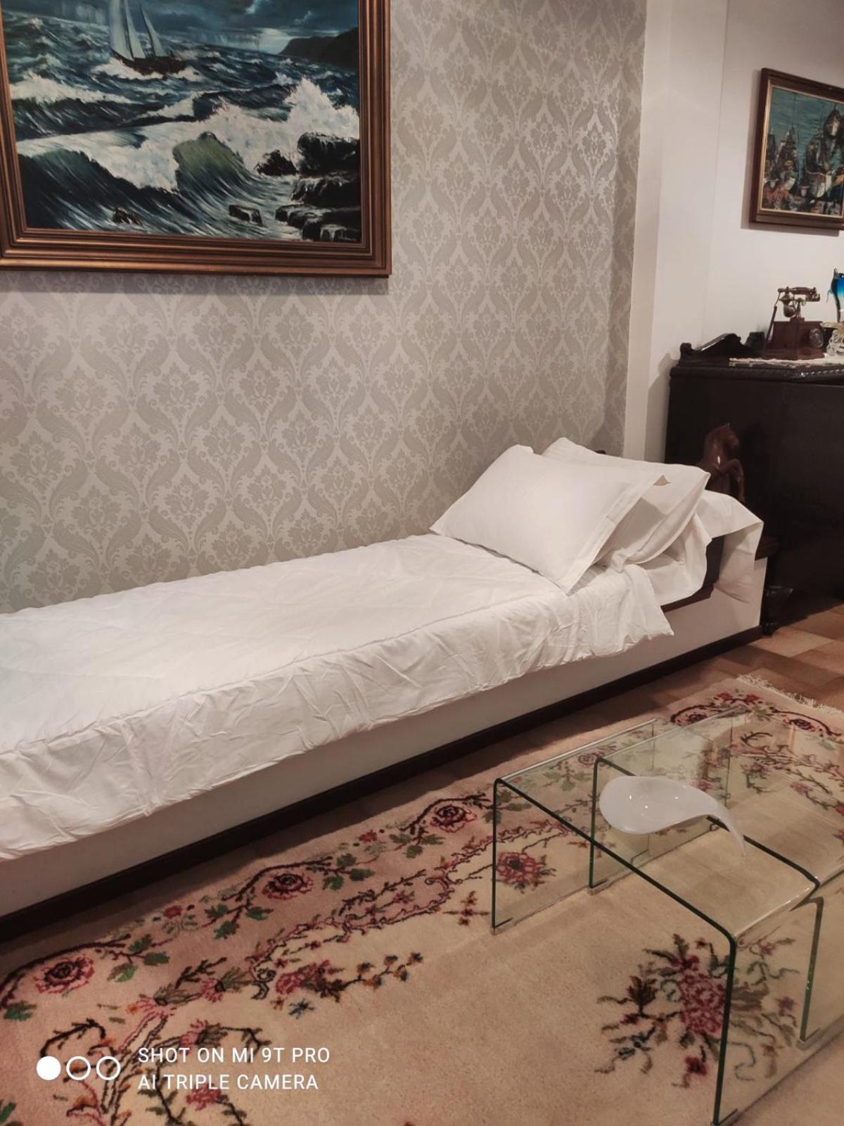 Johnny'S Loft Appartement Agrinio Buitenkant foto